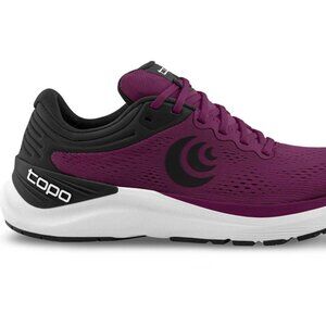 Topo Ultrafly 4 women's 7, great condition!